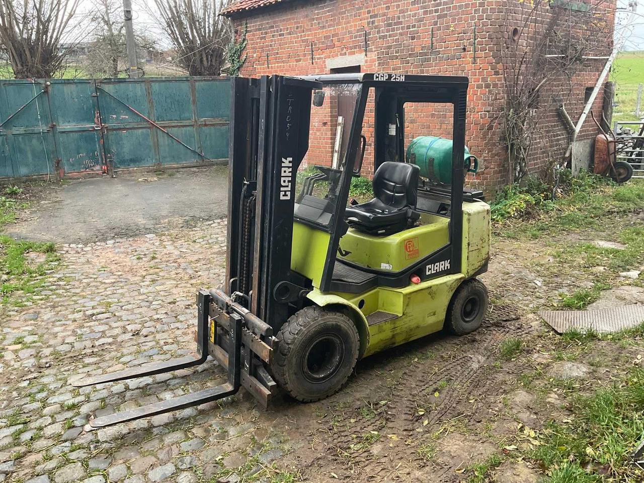 2001 CLARK CGP 25 H FORKLIFT - 叉车:图2 2001 CLARK CGP 25 H FORKLIFT - 叉车:图2