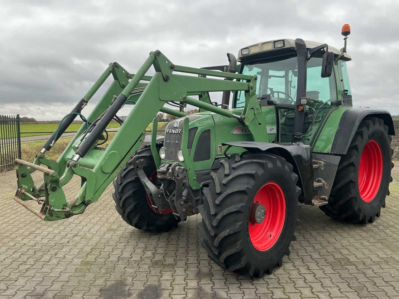 2001 FENDT 716 VARIO ALL-WHEEL DRIVE FARM TRACTOR - 拖拉机:图1 2001 FENDT 716 VARIO ALL-WHEEL DRIVE FARM TRACTOR - 拖拉机:图1