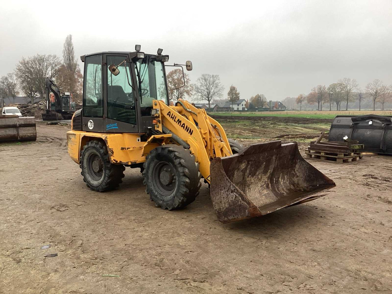 2003 AHLMANN AL85 T SHOVEL - 轮式装载机:图2 2003 AHLMANN AL85 T SHOVEL - 轮式装载机:图2