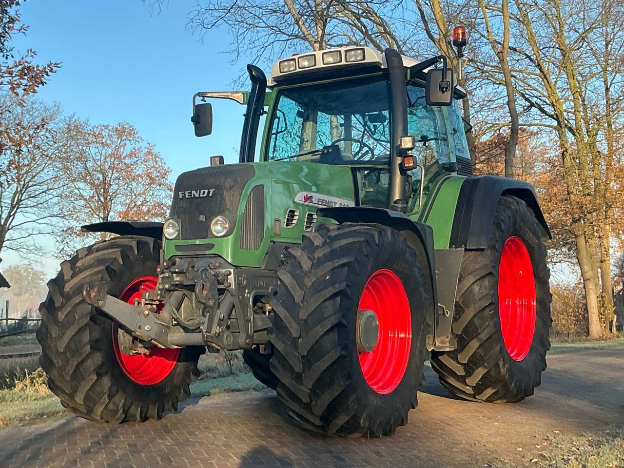 2004 FENDT 818 VARIO TMS ALL-WHEEL DRIVE FARM TRACTOR - 拖拉机:图1 2004 FENDT 818 VARIO TMS ALL-WHEEL DRIVE FARM TRACTOR - 拖拉机:图1