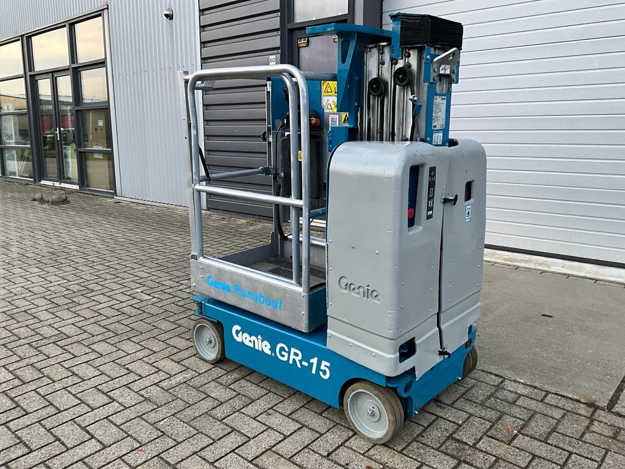 2005 GENIE GR-15 AERIAL PLATFORM - 空中平台:图4 2005 GENIE GR-15 AERIAL PLATFORM - 空中平台:图4