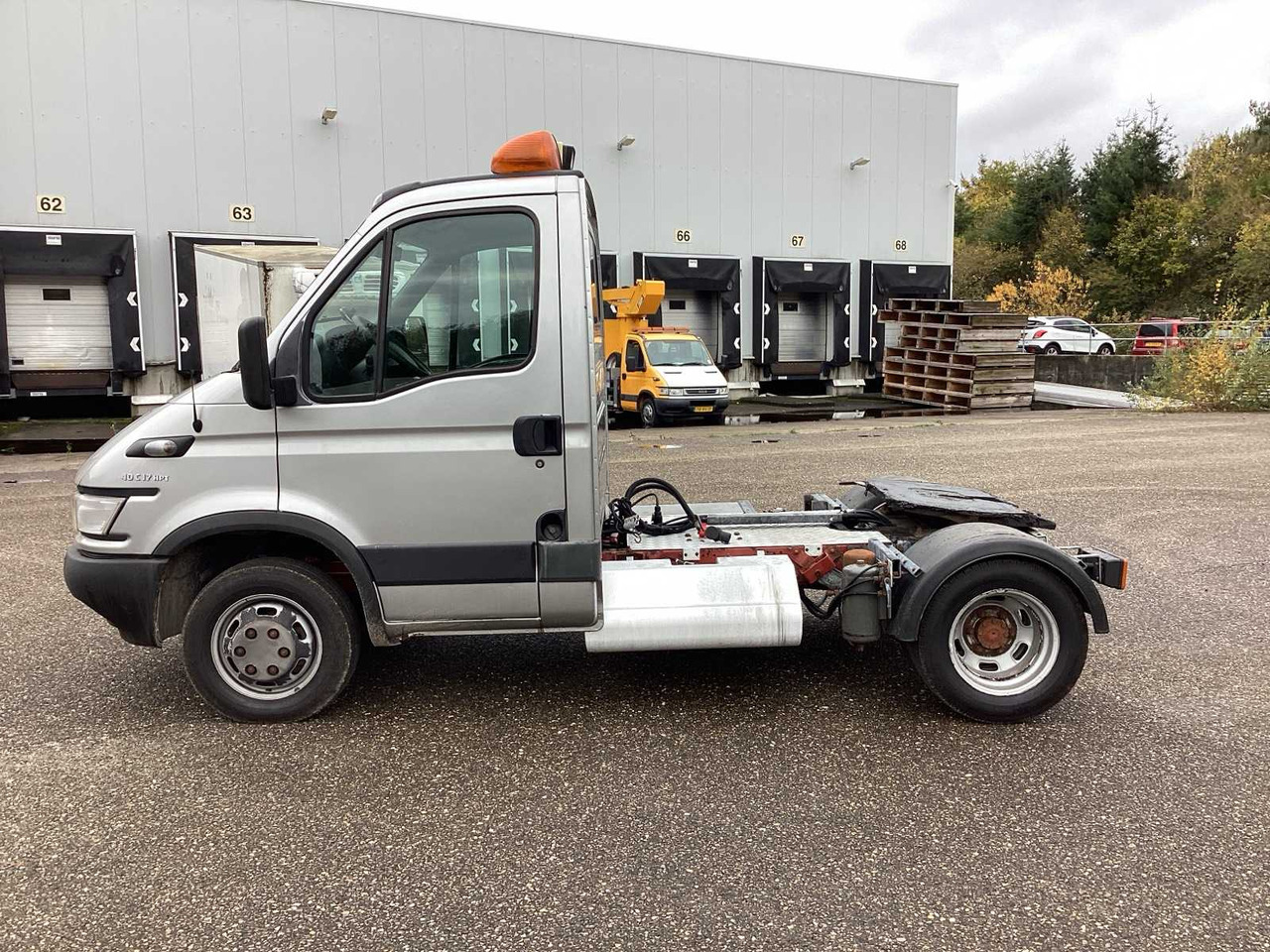 2005 IVECO 40C17 10 TON TRACTOR COMMERCIAL VEHICLE - 小型货车:图3 2005 IVECO 40C17 10 TON TRACTOR COMMERCIAL VEHICLE - 小型货车:图3