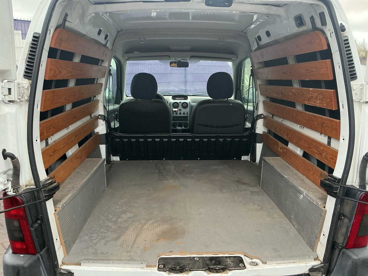 2005 - PEUGEOT - PARTNER - 170C 1.9 D AVANTAGE - COMMERCIAL VEHICLE - 小型货车:图5 2005 - PEUGEOT - PARTNER - 170C 1.9 D AVANTAGE - COMMERCIAL VEHICLE - 小型货车:图5