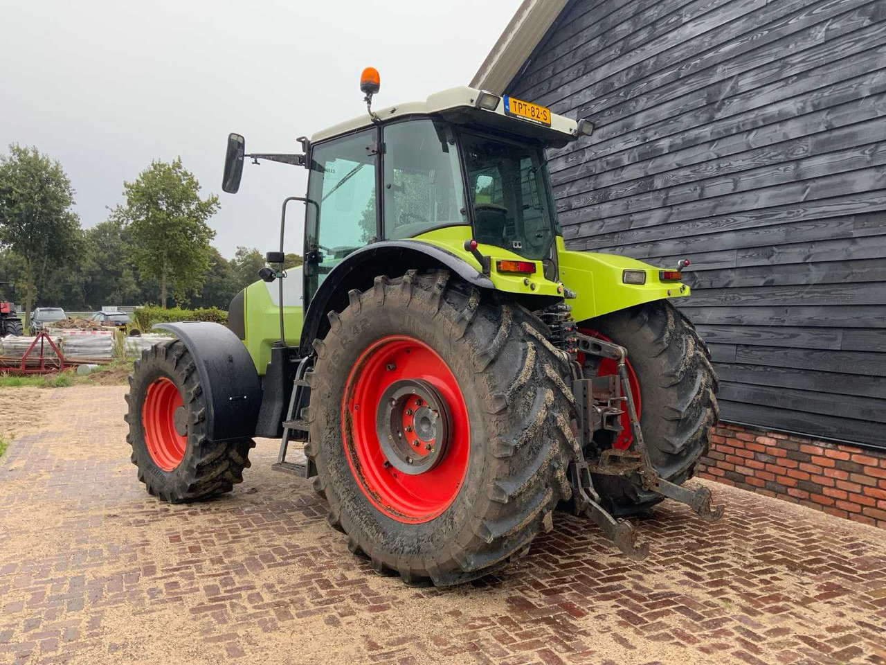 2006 CLAAS ARES 826 RZ ALL-WHEEL DRIVE FARM TRACTOR - 拖拉机:图5 2006 CLAAS ARES 826 RZ ALL-WHEEL DRIVE FARM TRACTOR - 拖拉机:图5