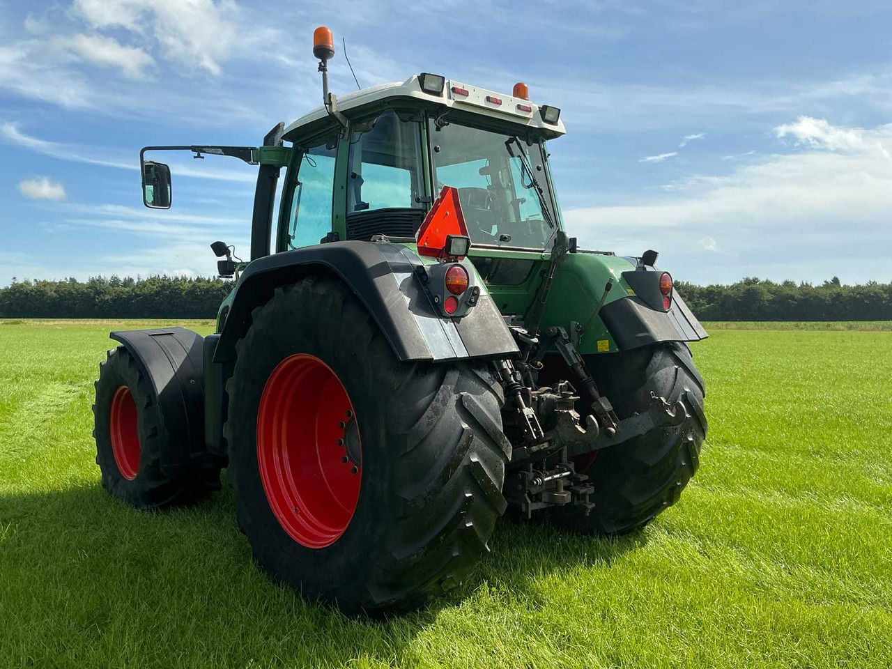 拖拉机 2006 FENDT 818 ALL-WHEEL DRIVE FARM TRACTOR：图9