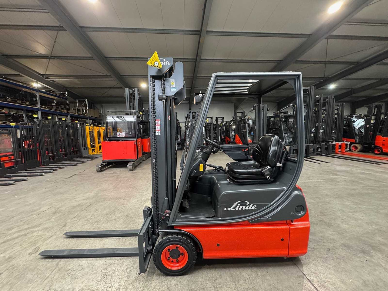 2006 SERVICE + UVV 12/2026 LINDE E14 2,977 HOURS 4X TIRES NEW ELECTRIC FORKLIFT. E20 E16 - 叉车:图1 2006 SERVICE + UVV 12/2026 LINDE E14 2,977 HOURS 4X TIRES NEW ELECTRIC FORKLIFT. E20 E16 - 叉车:图1