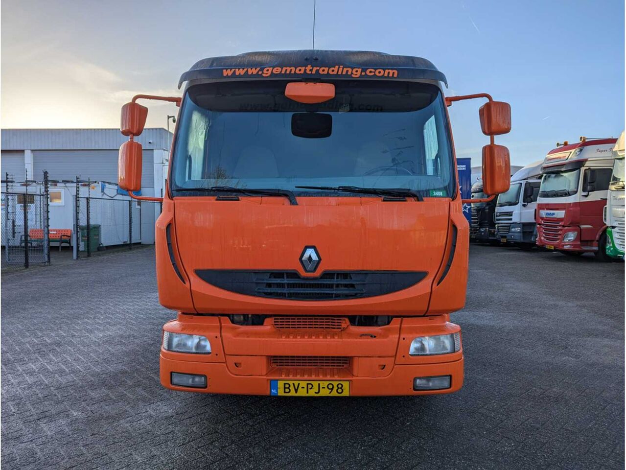 2008 RENAULT MIDLUM 220 RAMP - 卡车:图2 2008 RENAULT MIDLUM 220 RAMP - 卡车:图2