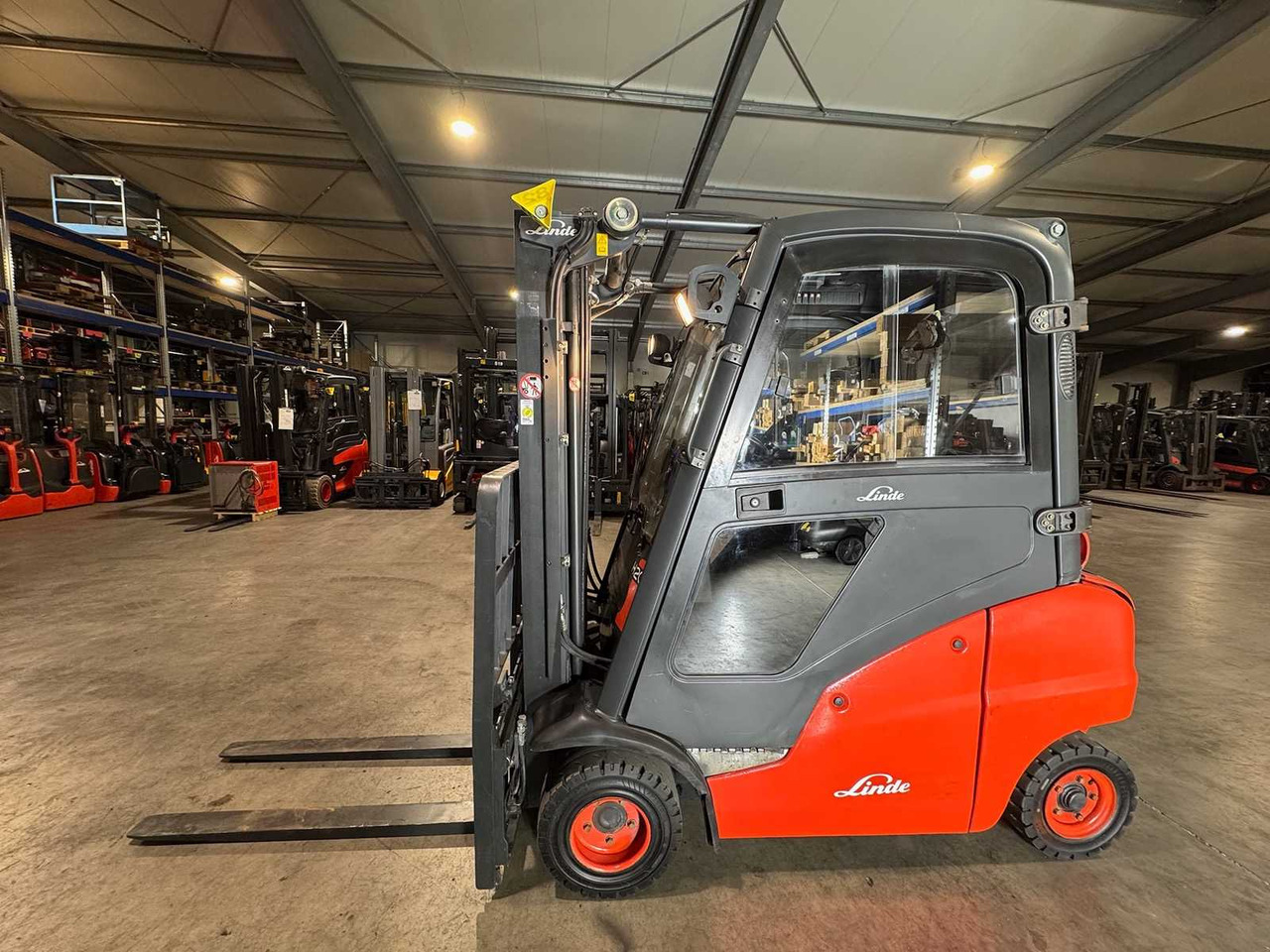 2008 SERVICE + UVV 10/2026 LINDE H20T 2,000KG TRIPLEX GAS FORKLIFT FORKLIFT 11,735 HOURS - 叉车:图1 2008 SERVICE + UVV 10/2026 LINDE H20T 2,000KG TRIPLEX GAS FORKLIFT FORKLIFT 11,735 HOURS - 叉车:图1