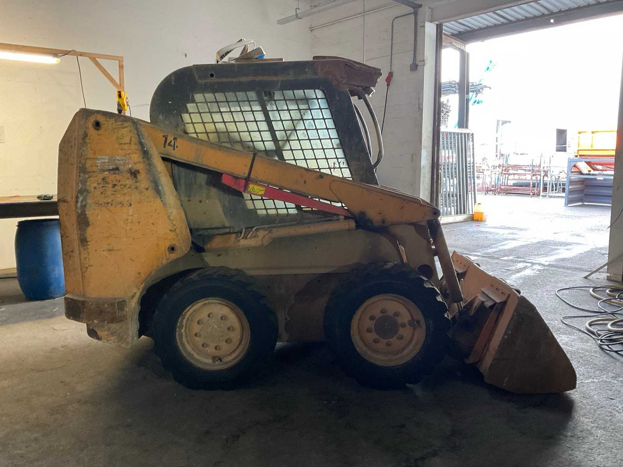 2010 CASE 410 SKID STEER LOADER - 紧凑型轨道装载机:图4 2010 CASE 410 SKID STEER LOADER - 紧凑型轨道装载机:图4