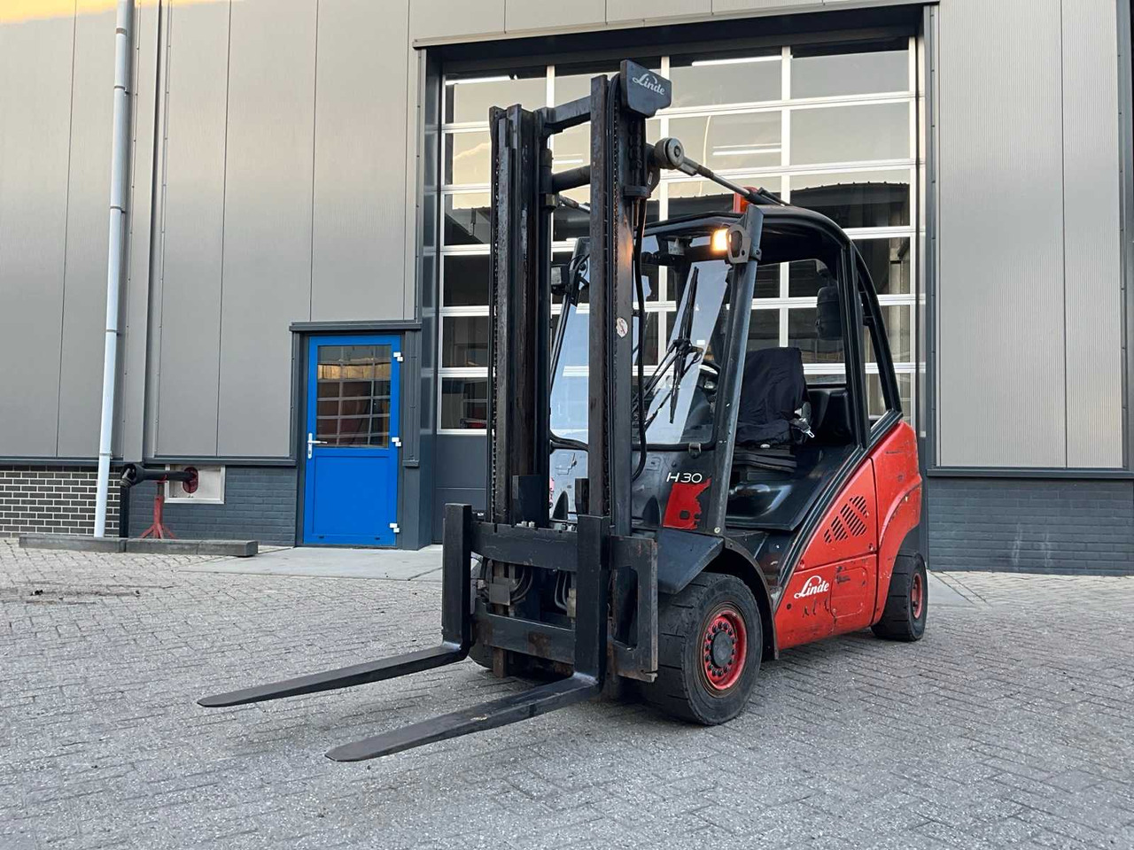 2010 LINDE H30D-01 FORKLIFT - 叉车:图1 2010 LINDE H30D-01 FORKLIFT - 叉车:图1