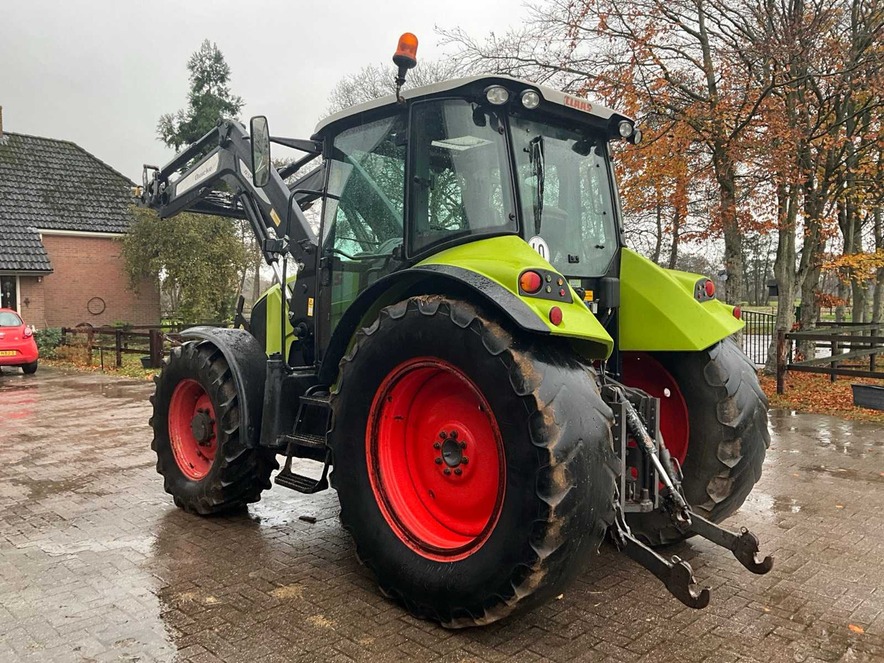 拖拉机 2011 CLAAS ARION 420 FOUR-WHEEL DRIVE FARM TRACTOR WITH FRONT LOADER:图8 拖拉机 2011 CLAAS ARION 420 FOUR-WHEEL DRIVE FARM TRACTOR WITH FRONT LOADER:图8