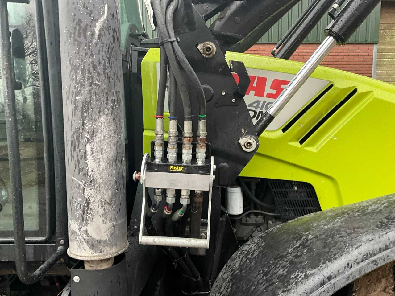 拖拉机 2011 CLAAS ARION 420 FOUR-WHEEL DRIVE FARM TRACTOR WITH FRONT LOADER:图17 拖拉机 2011 CLAAS ARION 420 FOUR-WHEEL DRIVE FARM TRACTOR WITH FRONT LOADER:图17