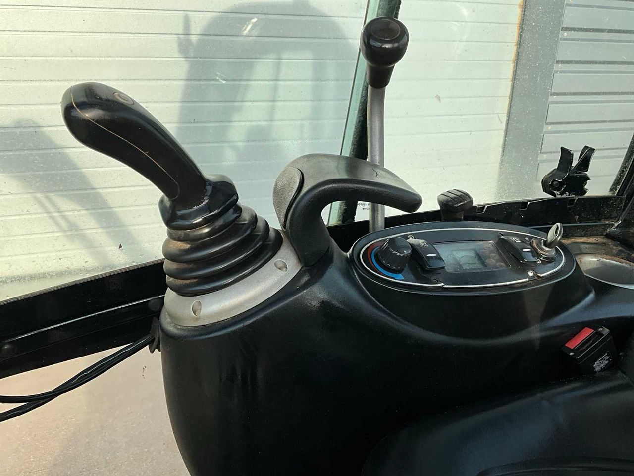 小型挖掘机 2011 JCB 8014 CTS MINI EXCAVATOR:图9 小型挖掘机 2011 JCB 8014 CTS MINI EXCAVATOR:图9