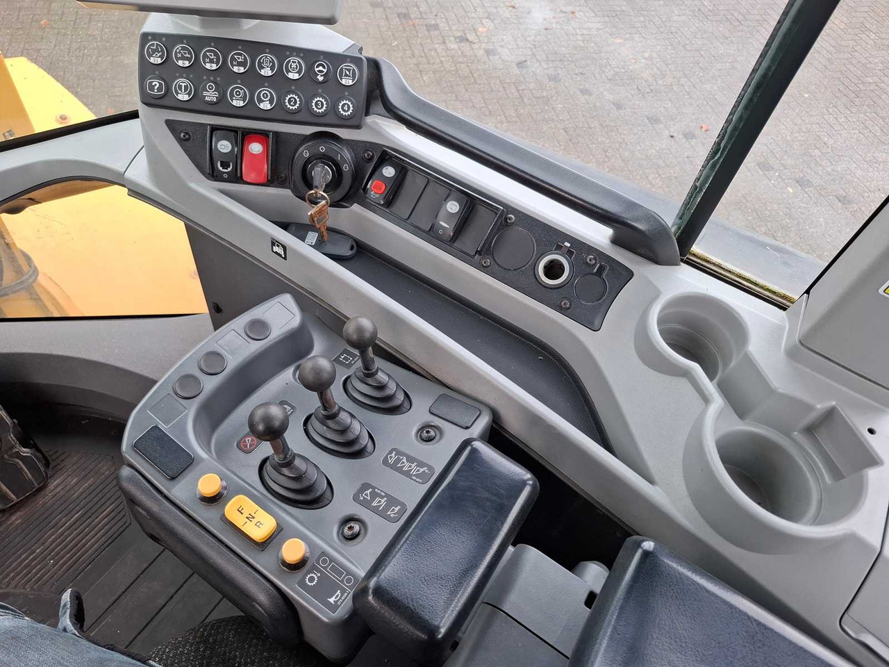 轮式装载机 2012 CATERPILLAR 930K SHOVEL：图15