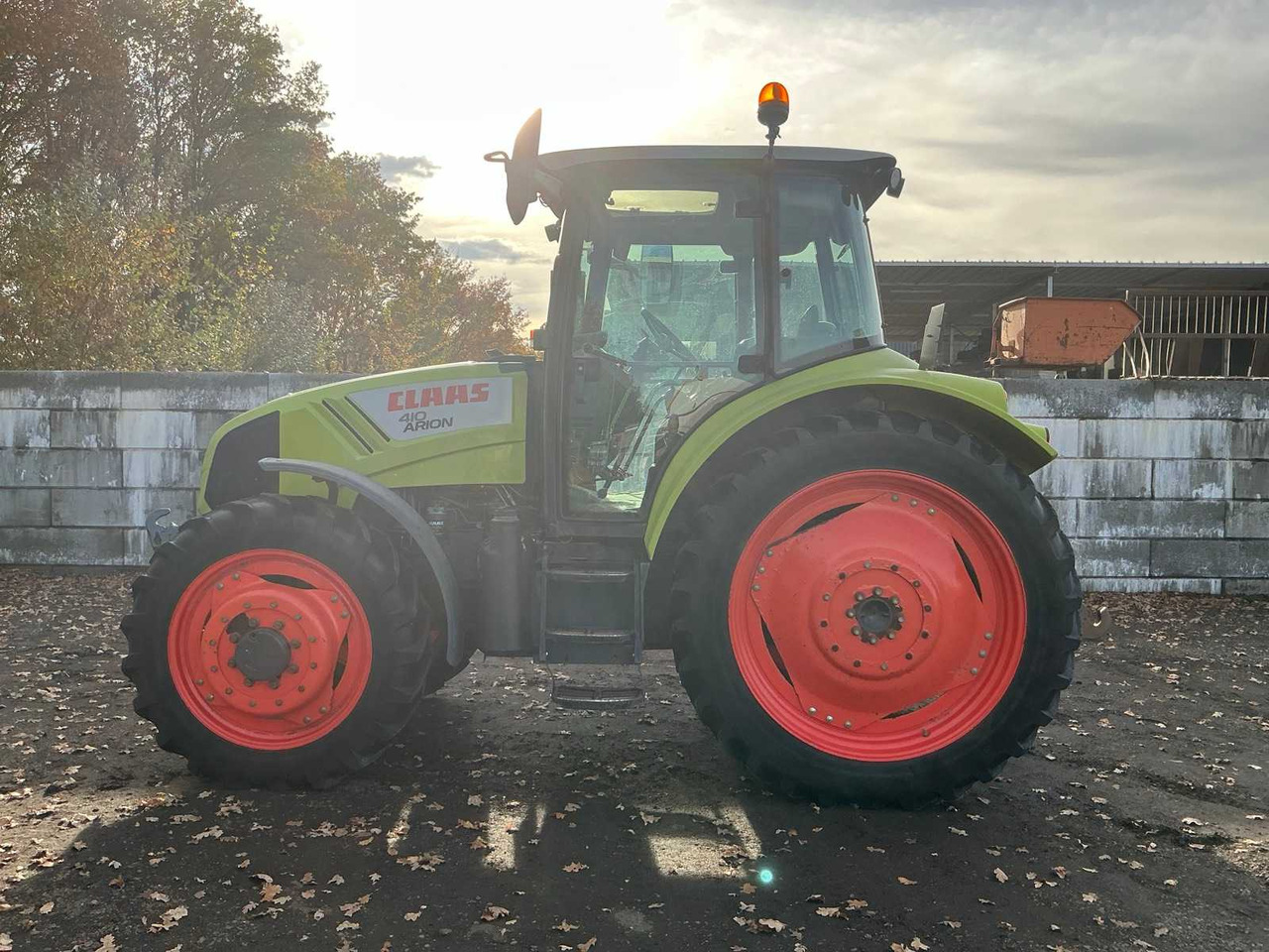 2012 CLAAS 410 ARION FOUR-WHEEL DRIVE FARM TRACTOR - 拖拉机:图2 2012 CLAAS 410 ARION FOUR-WHEEL DRIVE FARM TRACTOR - 拖拉机:图2