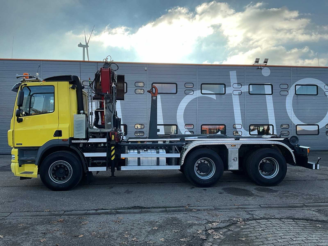 2012 GINAF X3232S 6X4 25T HOOK LIFT + HMF 1643 Z-CRANE TRUCK BZ-VG-55 - 卡车:图4 2012 GINAF X3232S 6X4 25T HOOK LIFT + HMF 1643 Z-CRANE TRUCK BZ-VG-55 - 卡车:图4
