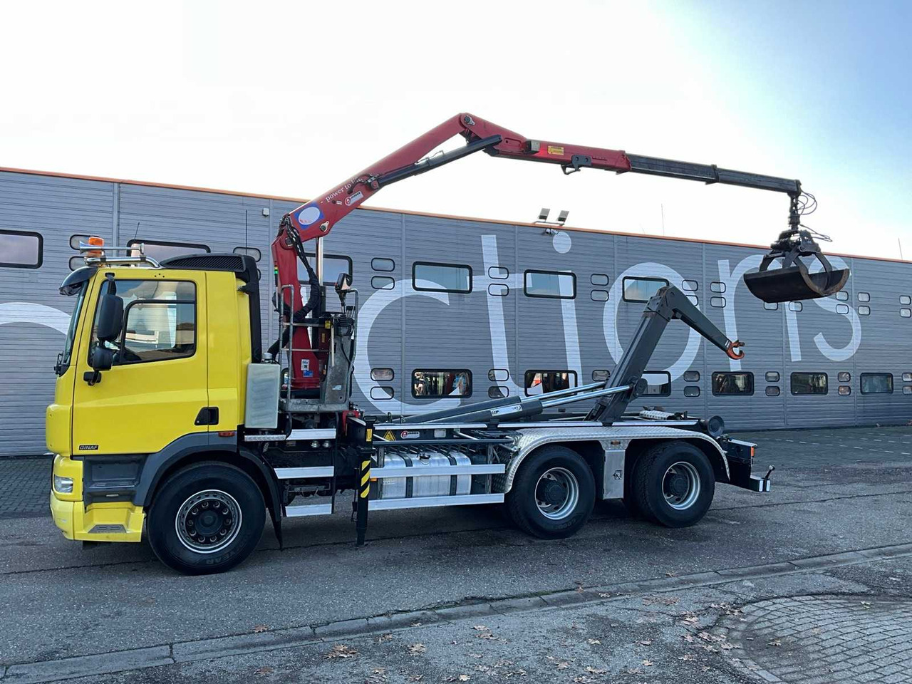 2012 GINAF X3232S 6X4 25T HOOK LIFT + HMF 1643 Z-CRANE TRUCK BZ-VG-55 - 卡车:图3 2012 GINAF X3232S 6X4 25T HOOK LIFT + HMF 1643 Z-CRANE TRUCK BZ-VG-55 - 卡车:图3