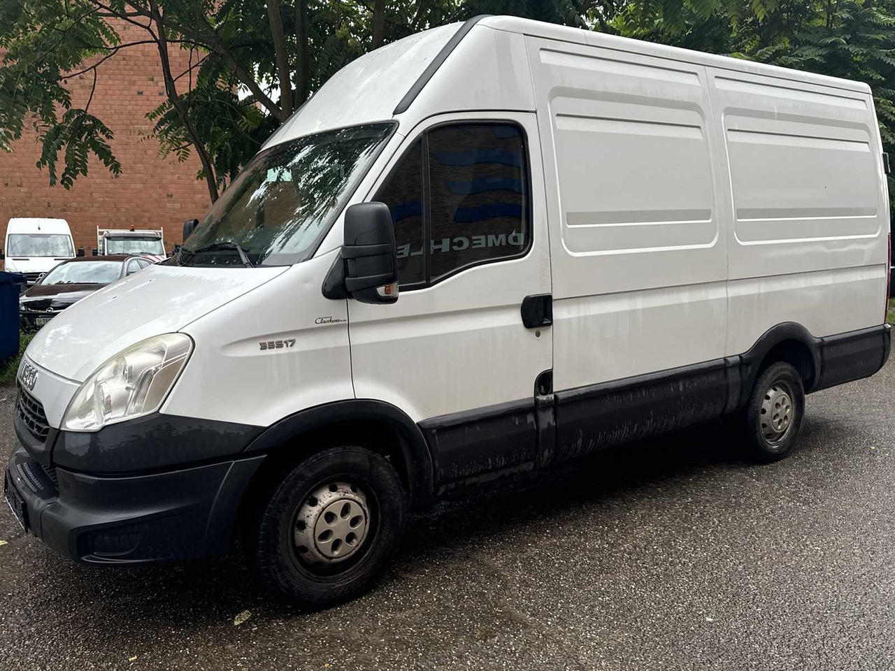 2012 IVECO DAILY 35S17 3.0D - 小型货车:图2 2012 IVECO DAILY 35S17 3.0D - 小型货车:图2
