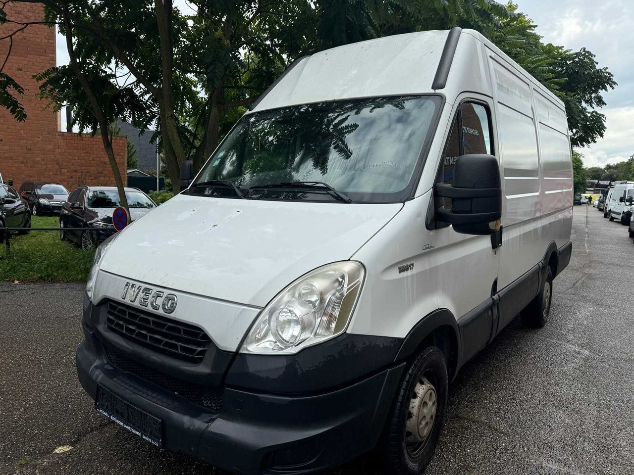 2012 IVECO DAILY 35S17 3.0D - 小型货车:图1 2012 IVECO DAILY 35S17 3.0D - 小型货车:图1