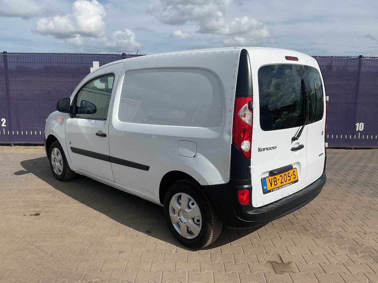 2013 - RENAULT - KANGOO EXPRESS - Z.E. - COMMERCIAL VEHICLE - 小型货车:图3 2013 - RENAULT - KANGOO EXPRESS - Z.E. - COMMERCIAL VEHICLE - 小型货车:图3