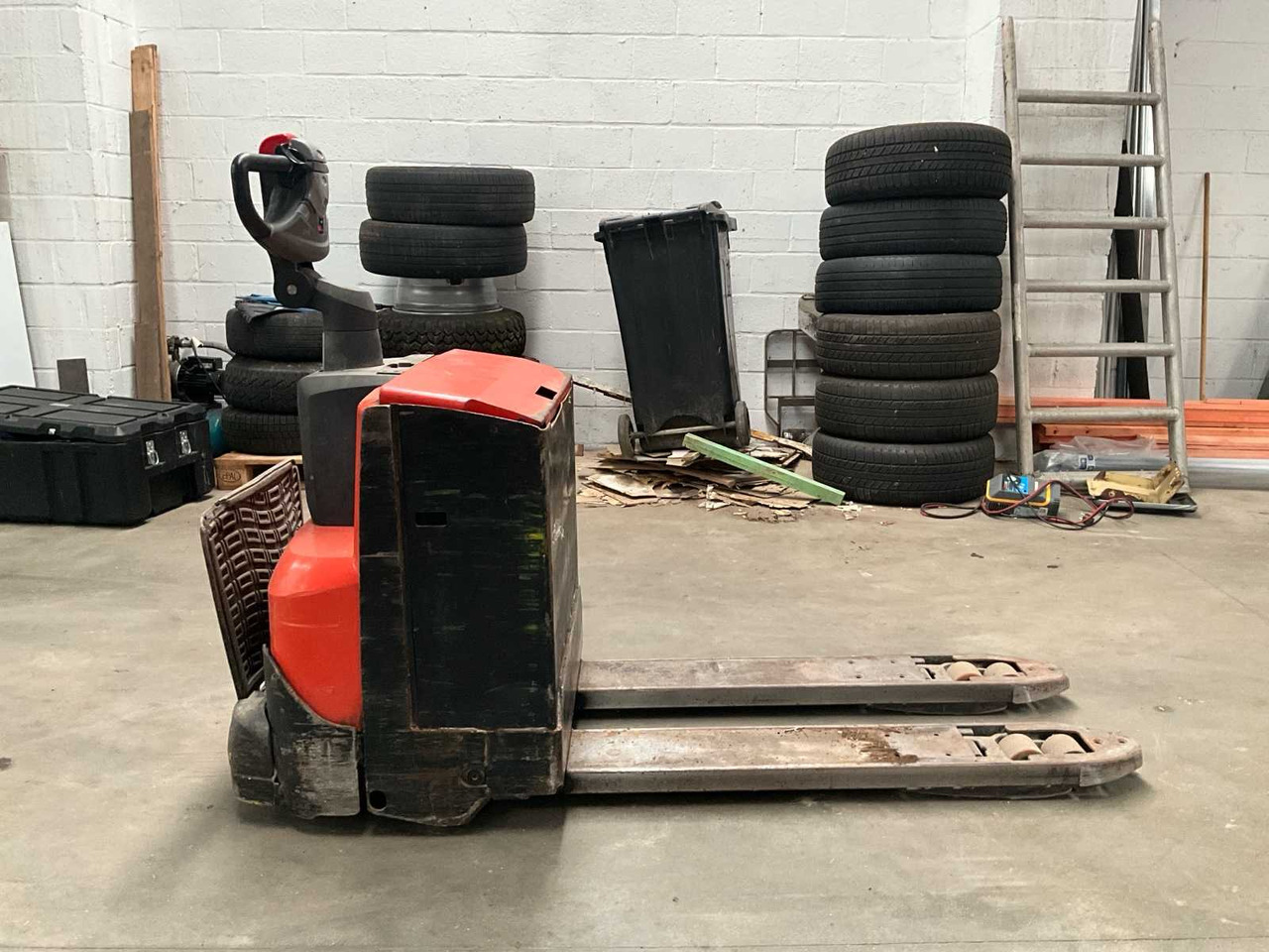 2015 BT LWE200 FORKLIFT - 叉车:图2 2015 BT LWE200 FORKLIFT - 叉车:图2