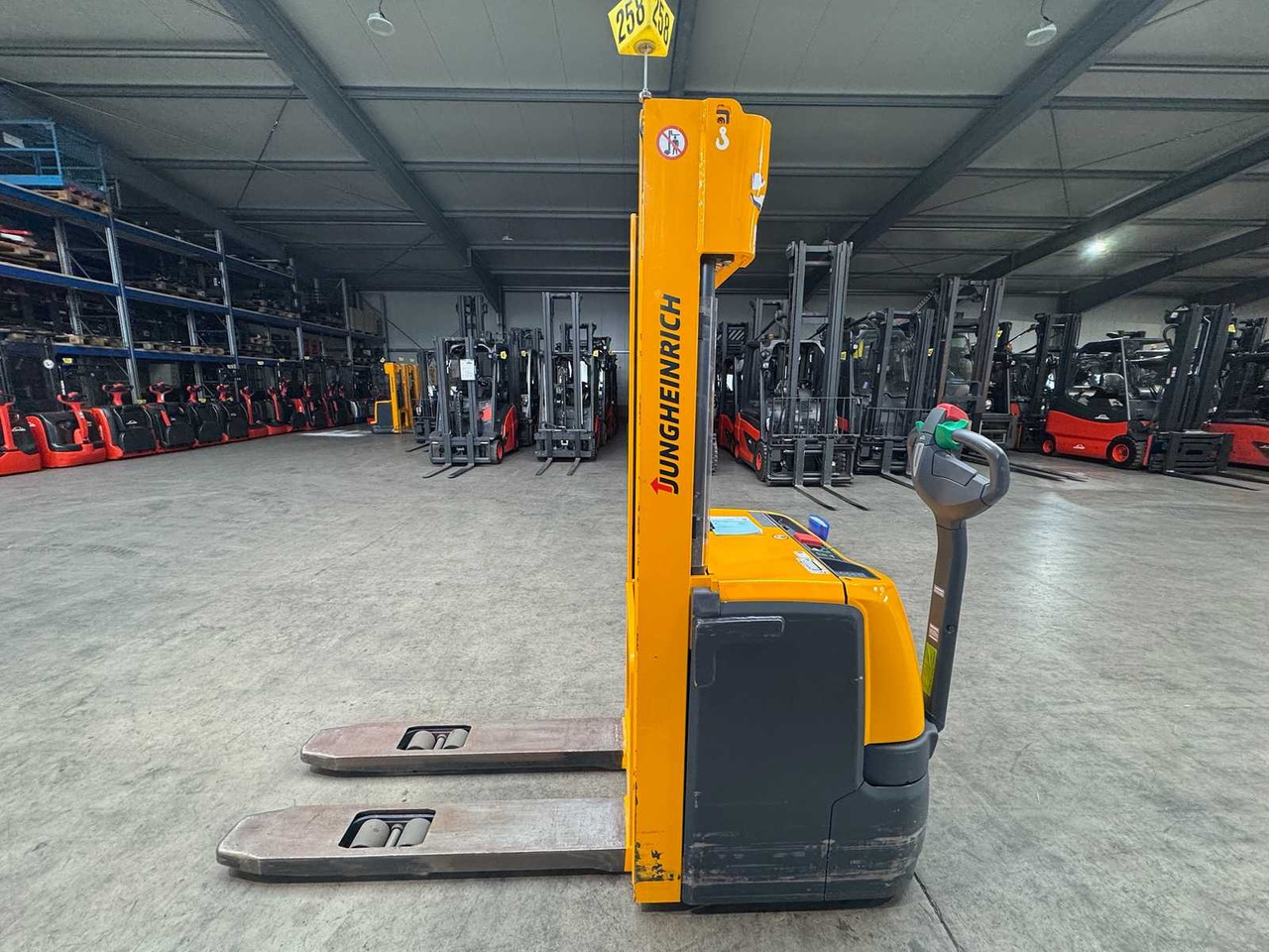 2015 JUNGHEINRICH EJC220 2,000KG STACKER PALLET TRUCK ANT FREE LIFT - 叉车:图5 2015 JUNGHEINRICH EJC220 2,000KG STACKER PALLET TRUCK ANT FREE LIFT - 叉车:图5