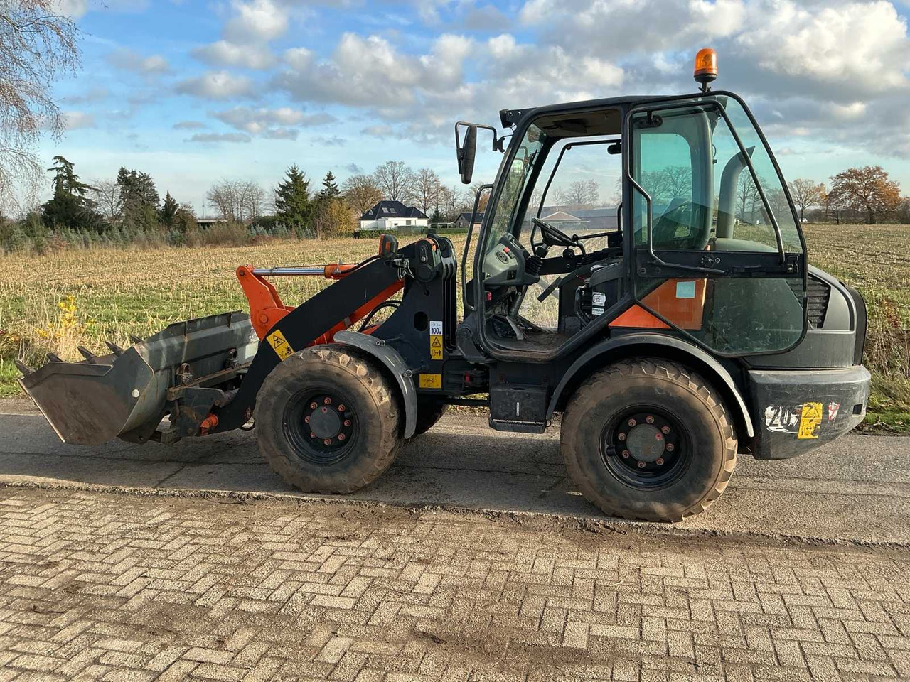 2015 KOMATSU WA70-7 SHOVEL - 轮式装载机:图1 2015 KOMATSU WA70-7 SHOVEL - 轮式装载机:图1