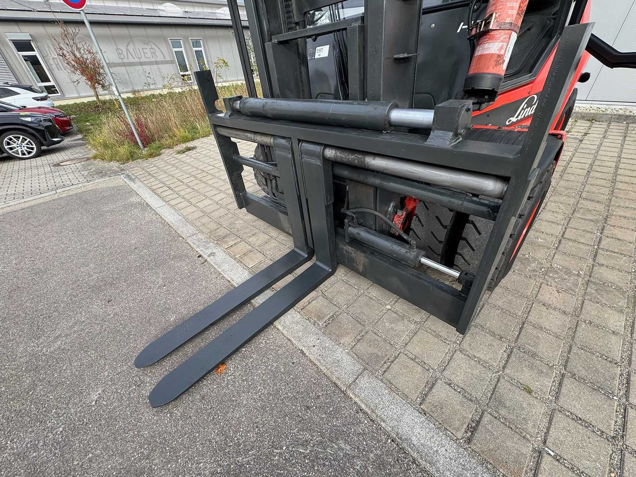 叉车 2015 SERVICE 10/2025 LINDE H70D 3RD + 4TH VALVE FORK ADJUSTER DIESEL FORKLIFT 10,706 HOURS:图6 叉车 2015 SERVICE 10/2025 LINDE H70D 3RD + 4TH VALVE FORK ADJUSTER DIESEL FORKLIFT 10,706 HOURS:图6