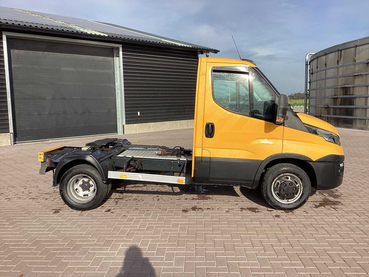2016 IVECO DAILY BE TRACTOR 8.4 TONNE COMMERCIAL VEHICLE - 小型货车:图3 2016 IVECO DAILY BE TRACTOR 8.4 TONNE COMMERCIAL VEHICLE - 小型货车:图3