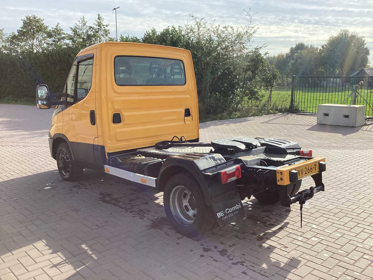 2016 IVECO DAILY BE TRACTOR 8.4 TONNE COMMERCIAL VEHICLE - 小型货车:图5 2016 IVECO DAILY BE TRACTOR 8.4 TONNE COMMERCIAL VEHICLE - 小型货车:图5