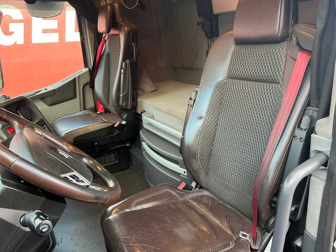 卡车 2017 RENAULT T480 COMFORT THD001 HIGH EDITION TRACTOR RENAULT T480 COMFORT:图17 卡车 2017 RENAULT T480 COMFORT THD001 HIGH EDITION TRACTOR RENAULT T480 COMFORT:图17