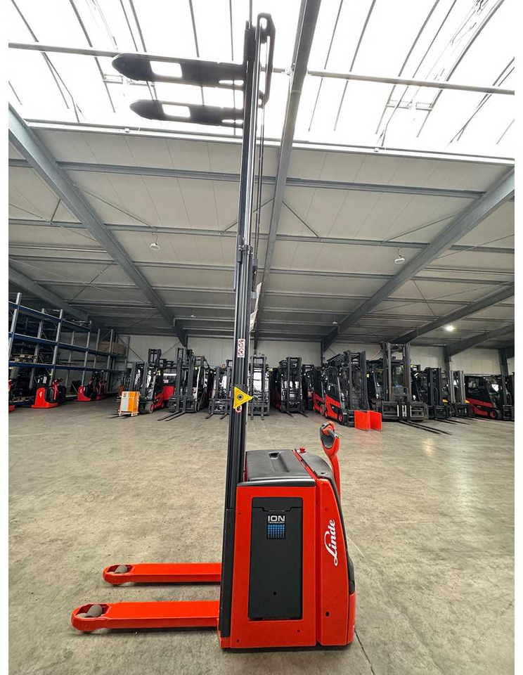2018 SERVICE +UVV 09/2026 LINDE L14 LITHIUM LI-ION 1,400KG PALLET TRUCK ANT 2,765 HOURS - 叉车:图4 2018 SERVICE +UVV 09/2026 LINDE L14 LITHIUM LI-ION 1,400KG PALLET TRUCK ANT 2,765 HOURS - 叉车:图4