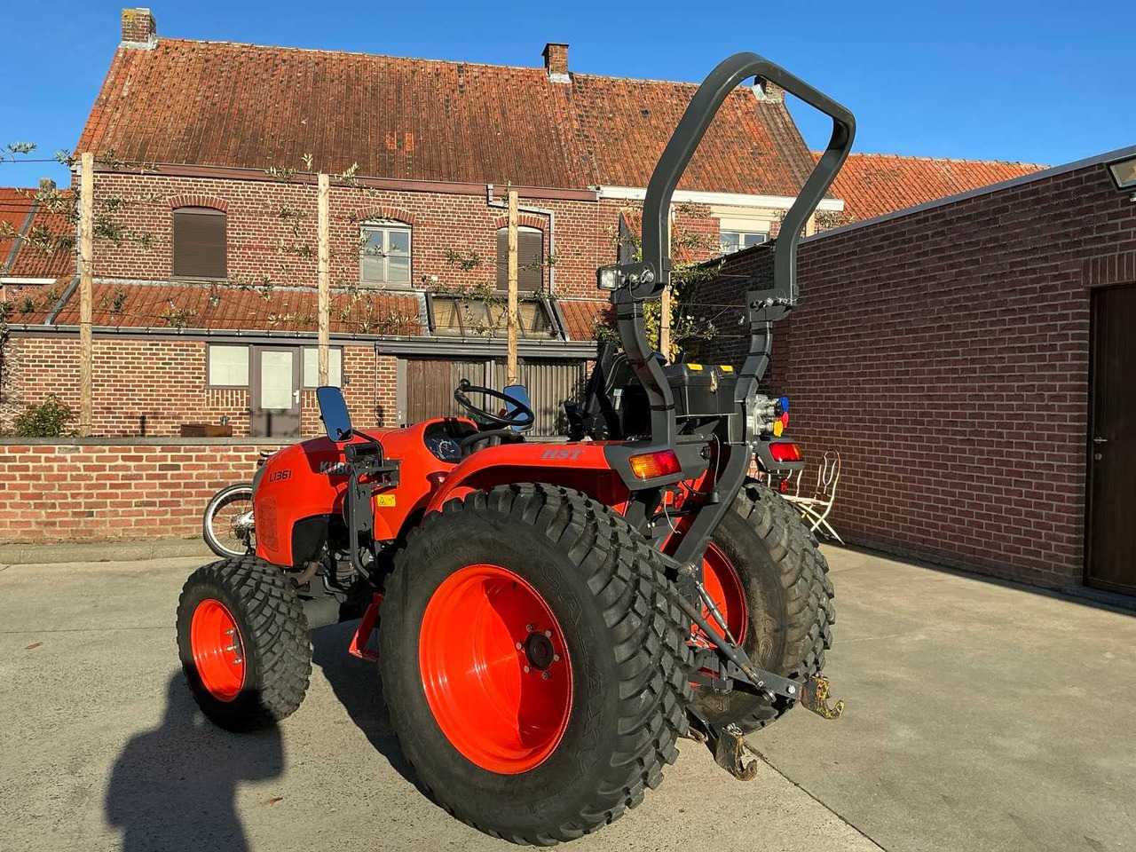 2020 KUBOTA L1361 FOUR WHEEL DRIVE FARM TRACTOR - 拖拉机:图3 2020 KUBOTA L1361 FOUR WHEEL DRIVE FARM TRACTOR - 拖拉机:图3