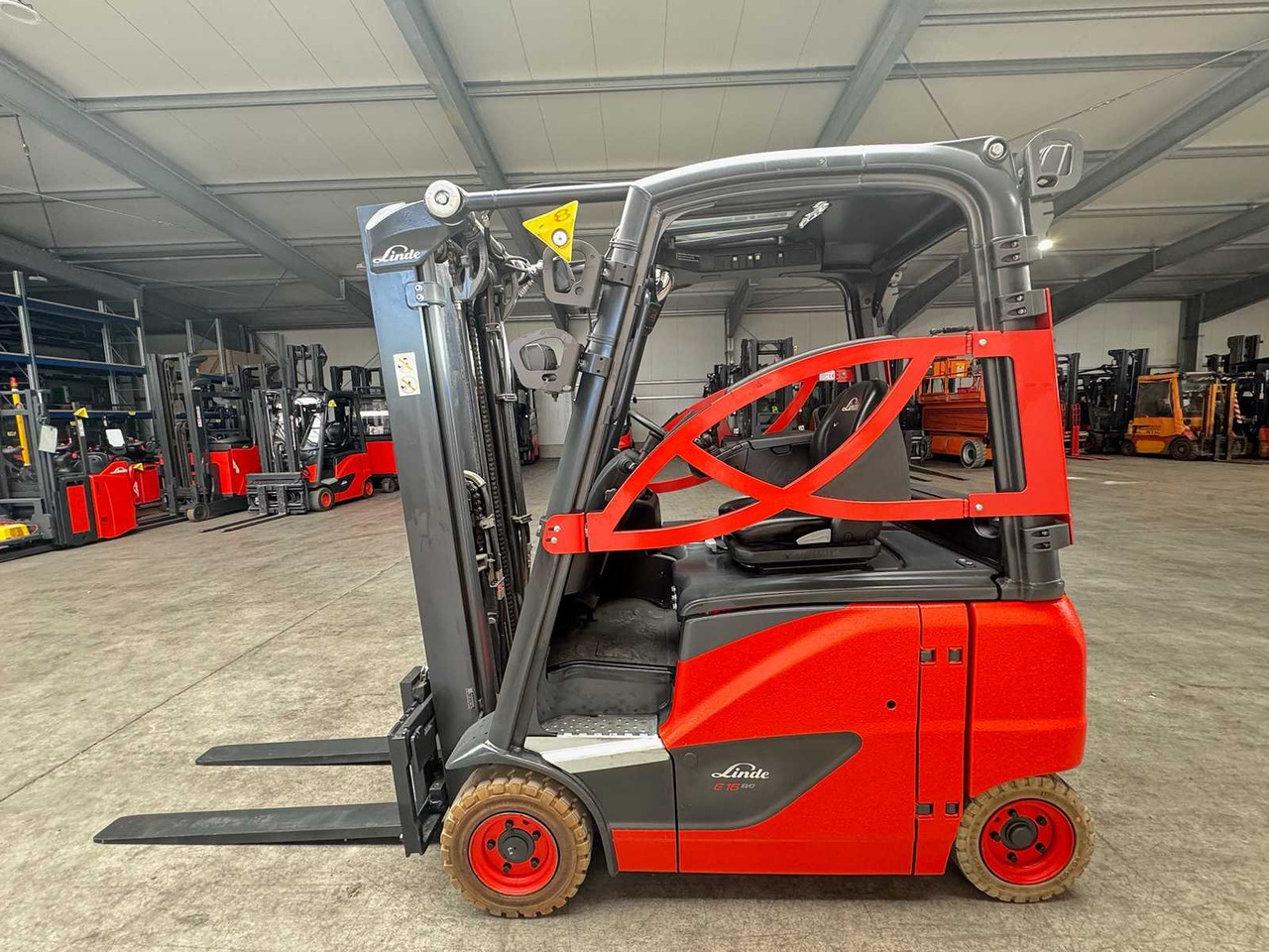 2020 SERVICE + UVV 07/2026 LINDE E16PH-02 EVO 1,600 KG FREE LIFT 4,675 HOURS - 叉车:图2 2020 SERVICE + UVV 07/2026 LINDE E16PH-02 EVO 1,600 KG FREE LIFT 4,675 HOURS - 叉车:图2