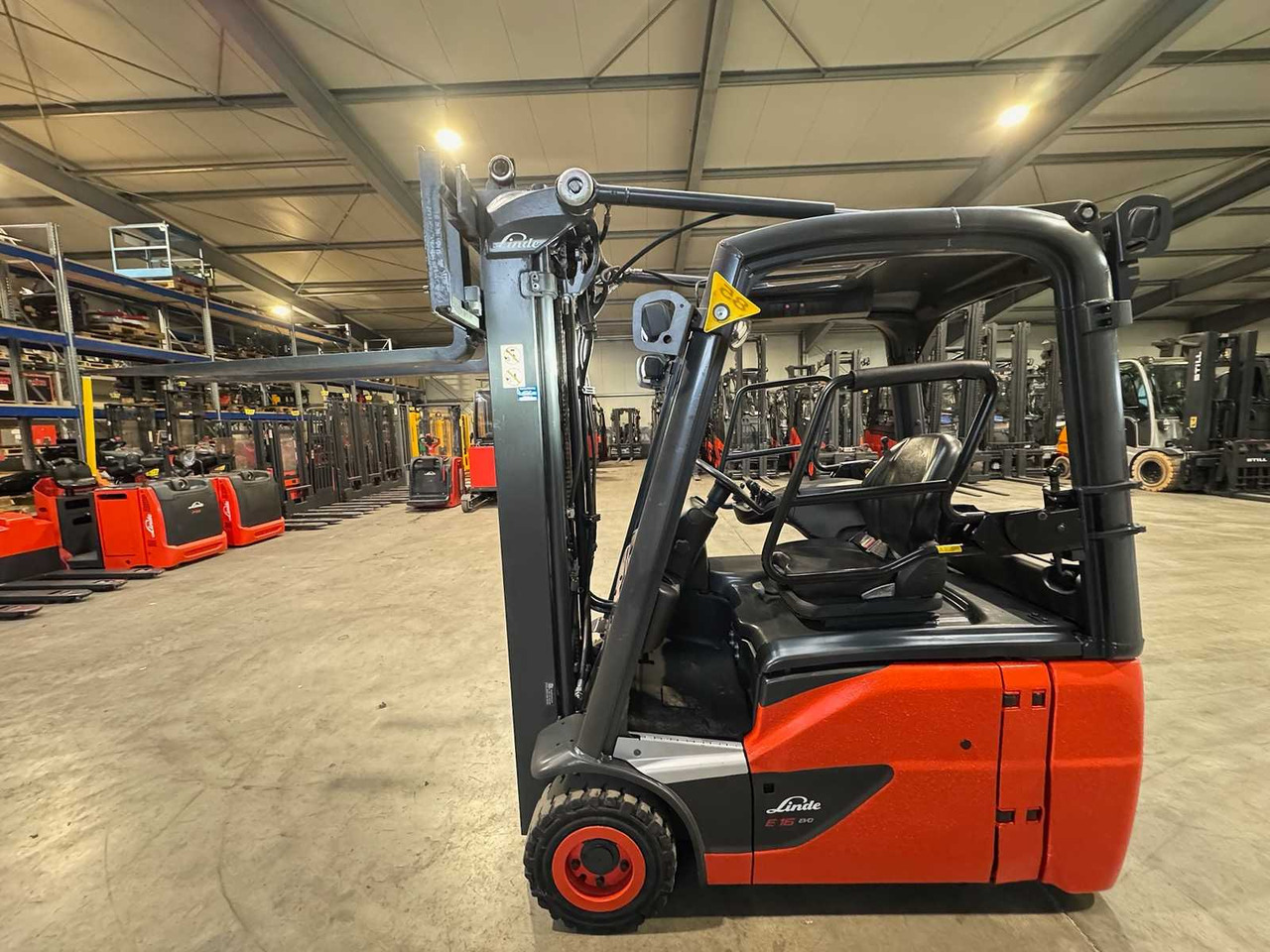 2020 SERVICE + UVV 12/2026 LINDE E16 1,600KG TRIPLEX ELECTRIC FORKLIFT 13,047 HOURS - 叉车:图1 2020 SERVICE + UVV 12/2026 LINDE E16 1,600KG TRIPLEX ELECTRIC FORKLIFT 13,047 HOURS - 叉车:图1