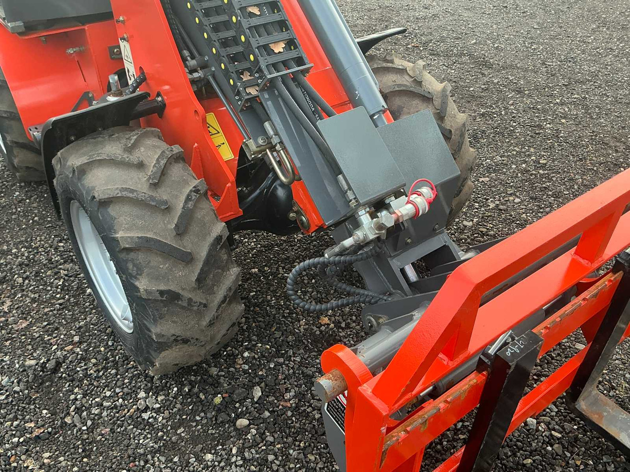 轮式装载机 2024 EVERRUN EREL 1000TE ELECTRIC WHEEL LOADER DEMO MODEL:图16 轮式装载机 2024 EVERRUN EREL 1000TE ELECTRIC WHEEL LOADER DEMO MODEL:图16