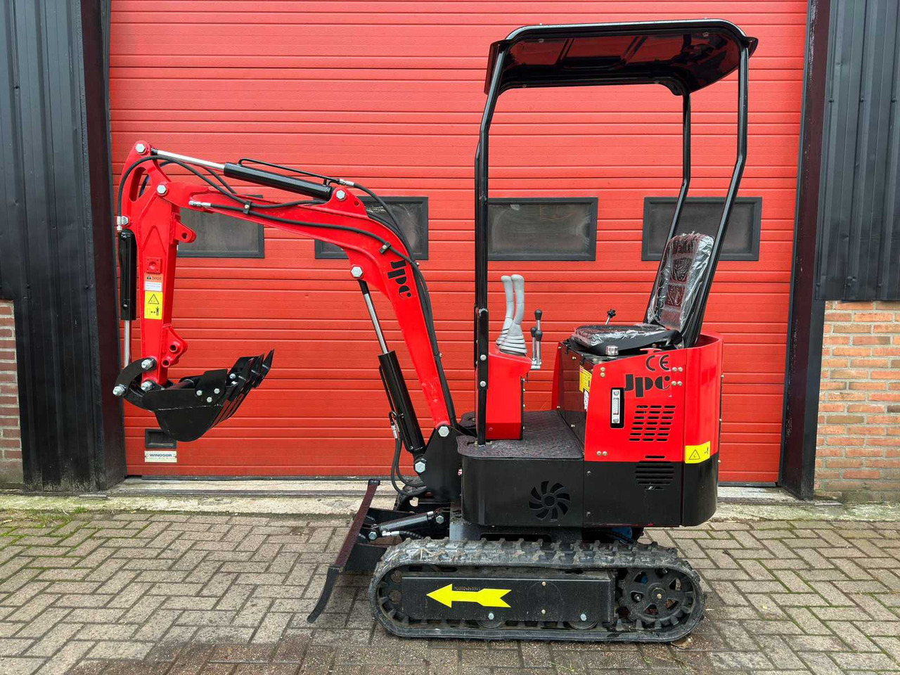 2024 JPC HT12 RED MINI EXCAVATOR - 小型挖掘机:图1 2024 JPC HT12 RED MINI EXCAVATOR - 小型挖掘机:图1