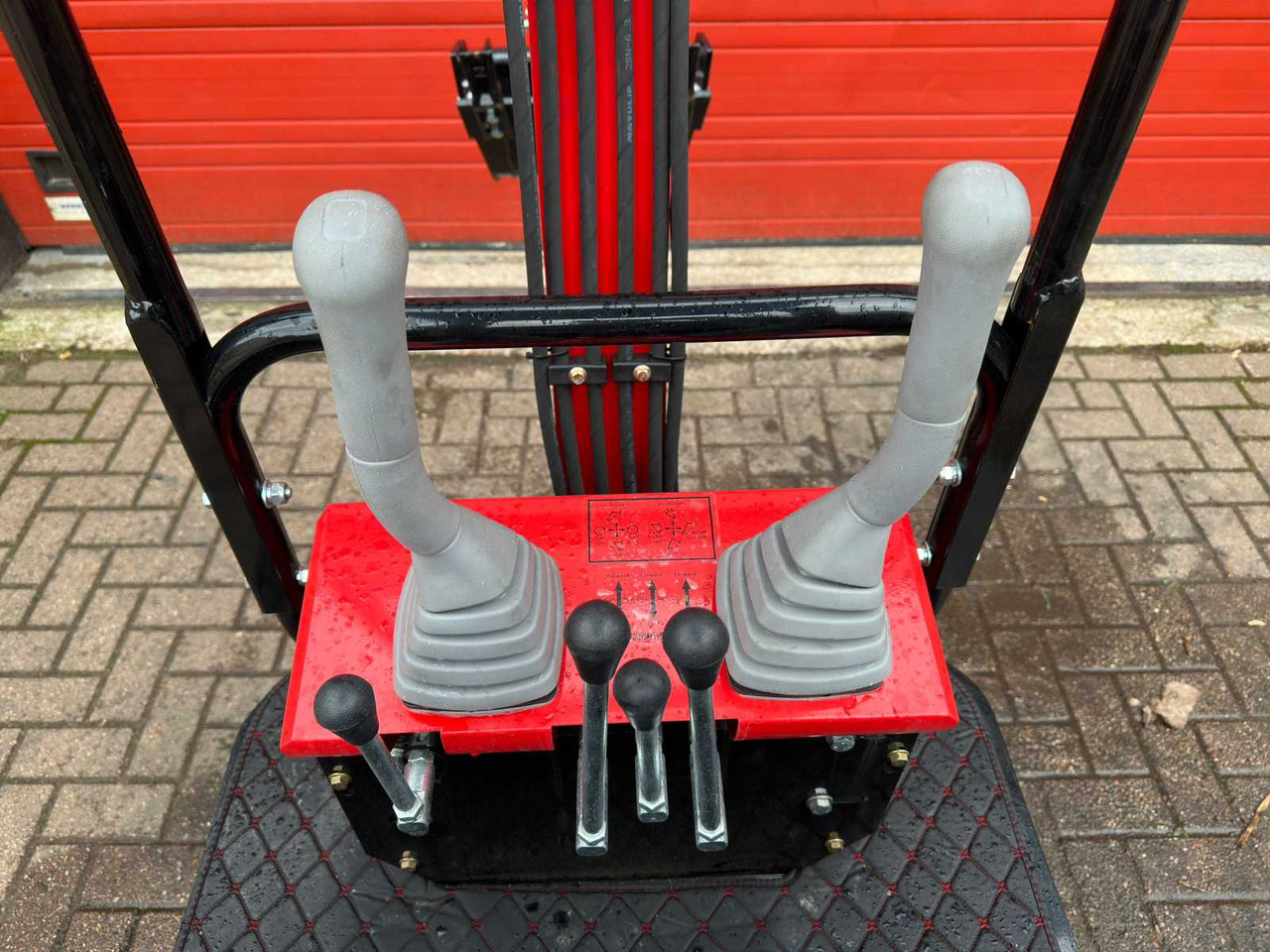 2024 JPC HT12 RED MINI EXCAVATOR - 小型挖掘机:图5 2024 JPC HT12 RED MINI EXCAVATOR - 小型挖掘机:图5