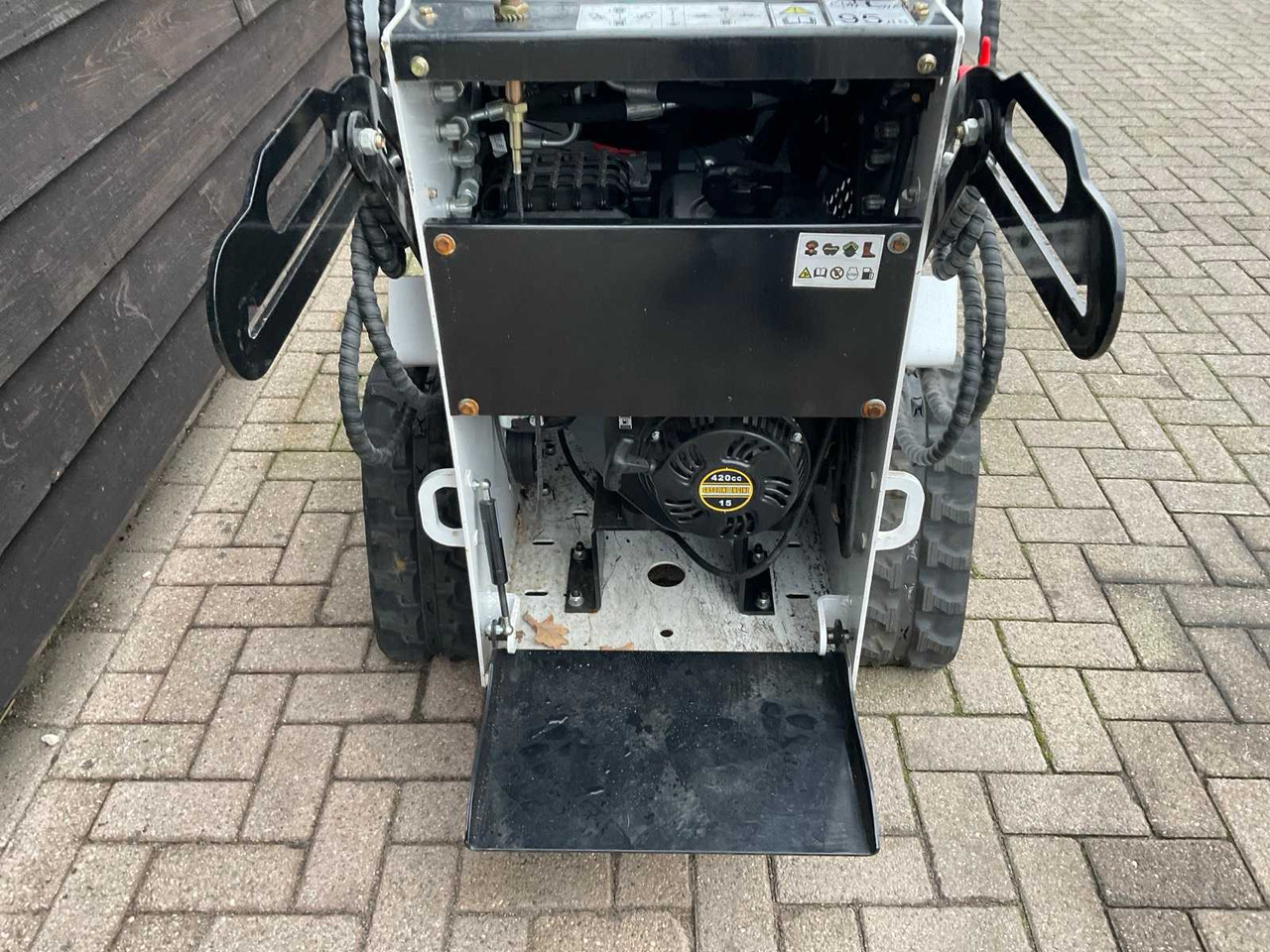 2025 JLH LRT 360 SKID STEER LOADER - 紧凑型轨道装载机:图4 2025 JLH LRT 360 SKID STEER LOADER - 紧凑型轨道装载机:图4