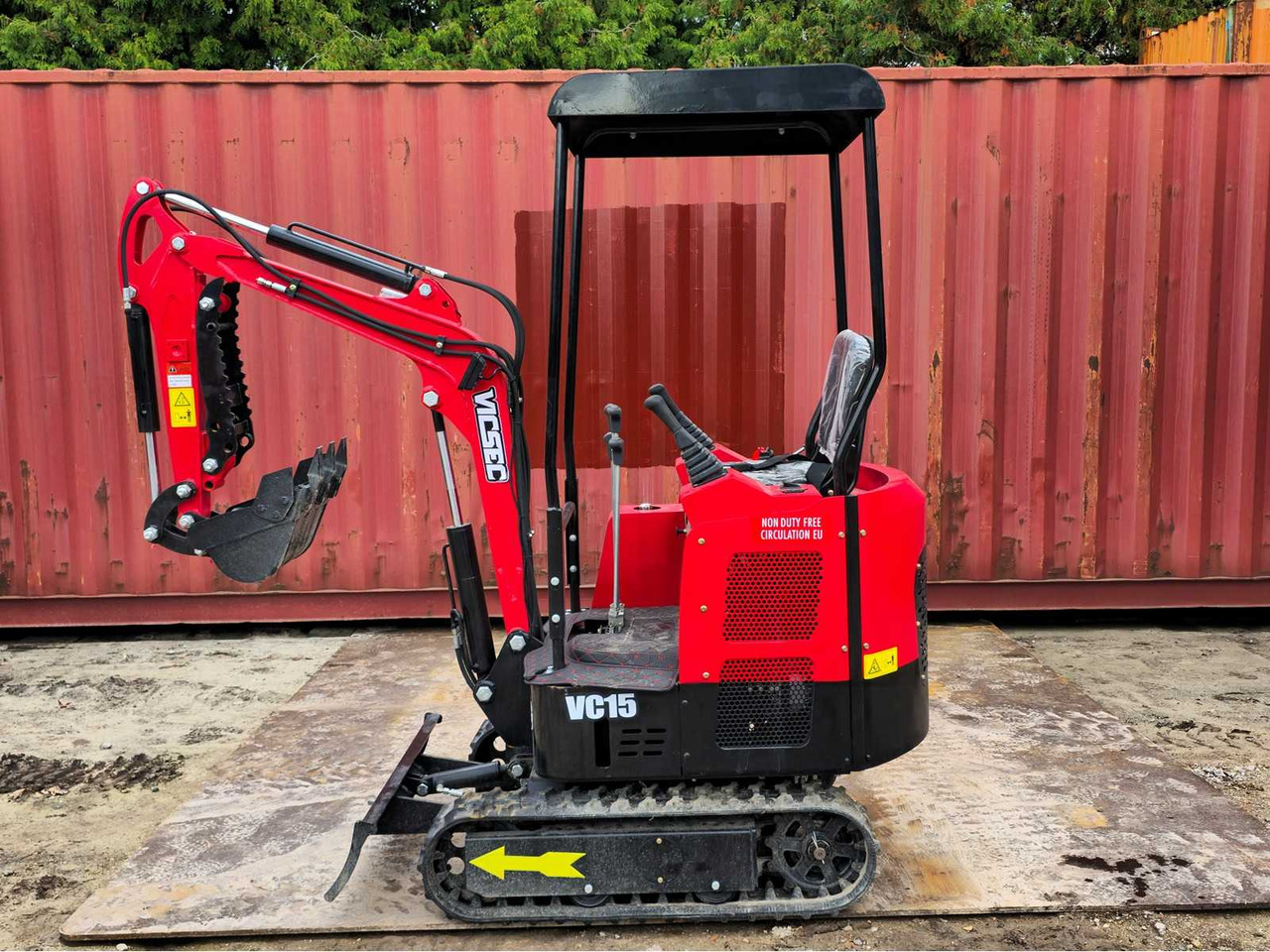 2025 - VICSEC VC15 MINI EXCAVATOR RED - 小型挖掘机:图1 2025 - VICSEC VC15 MINI EXCAVATOR RED - 小型挖掘机:图1