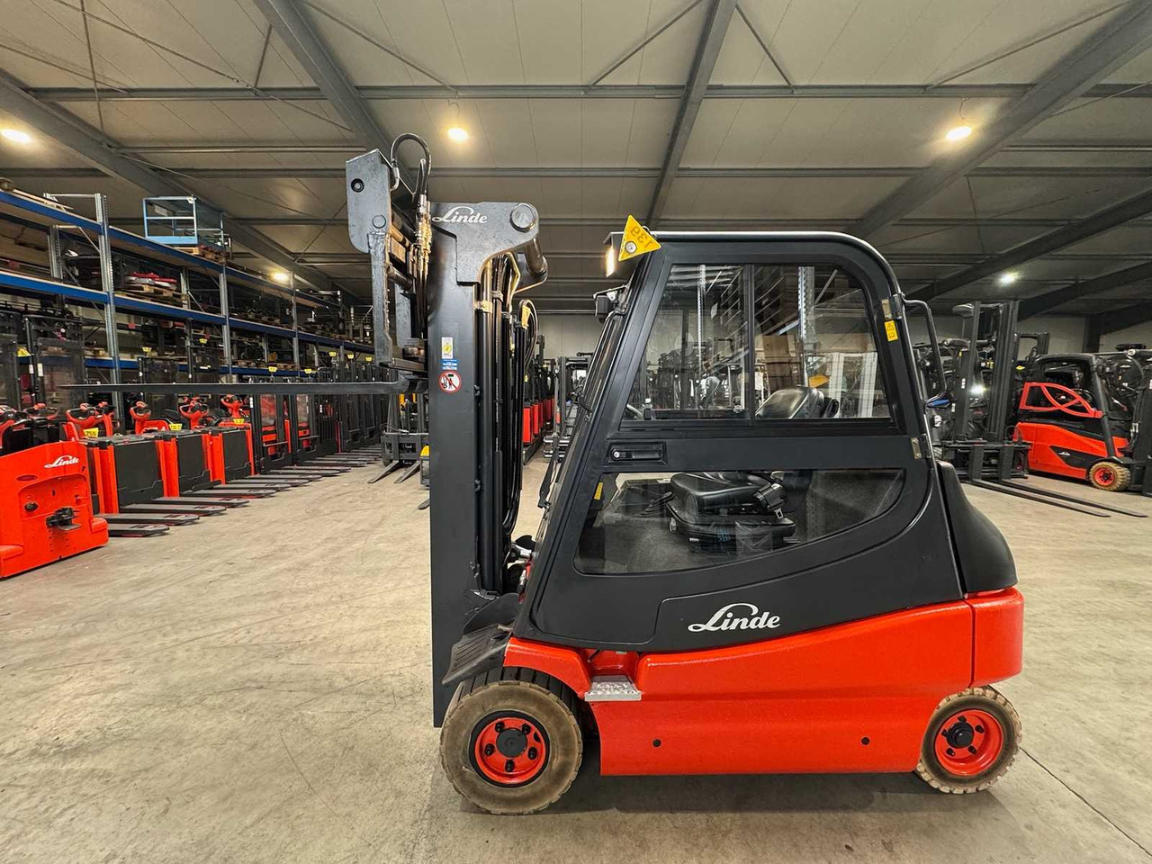 36/2018 SERVICE+UVV 11/2026 LINDE E25 2.500KG 3.+4. VALVE FORK ADJUSTER ELECTRIC FORKLIFT 4.532 HOURS - 叉车:图1 36/2018 SERVICE+UVV 11/2026 LINDE E25 2.500KG 3.+4. VALVE FORK ADJUSTER ELECTRIC FORKLIFT 4.532 HOURS - 叉车:图1
