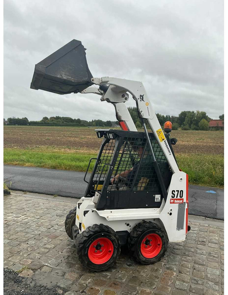 BOBCAT S70 - 滑移装载机:图2 BOBCAT S70 - 滑移装载机:图2