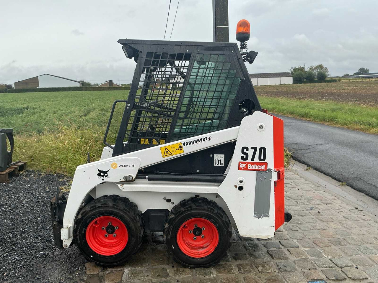 BOBCAT S70 - 滑移装载机:图5 BOBCAT S70 - 滑移装载机:图5