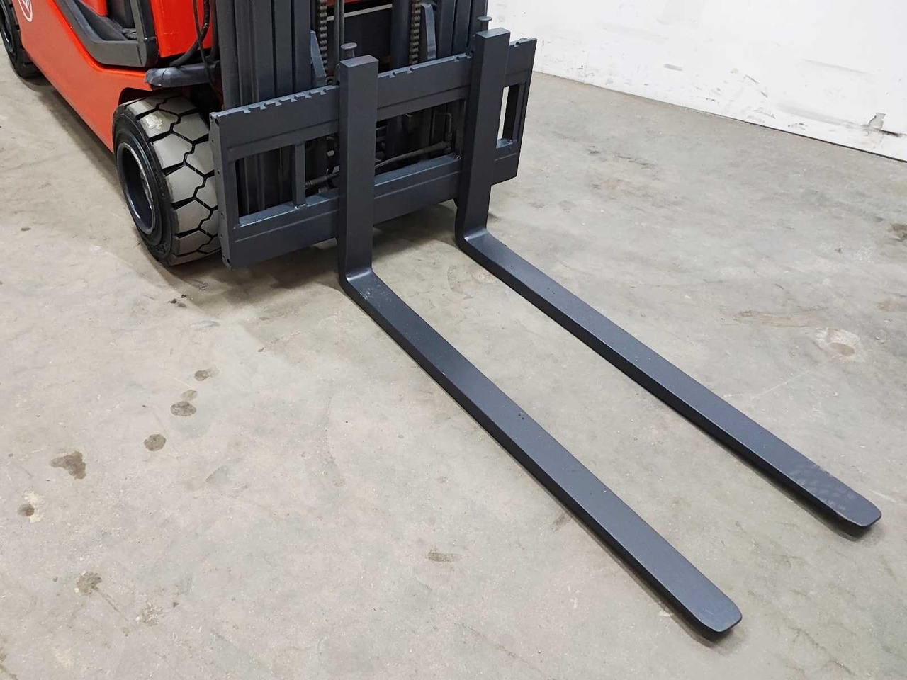 叉车 BT - 2002 - CBE 2.0F - FORKLIFT TRUCK:图12 叉车 BT - 2002 - CBE 2.0F - FORKLIFT TRUCK:图12