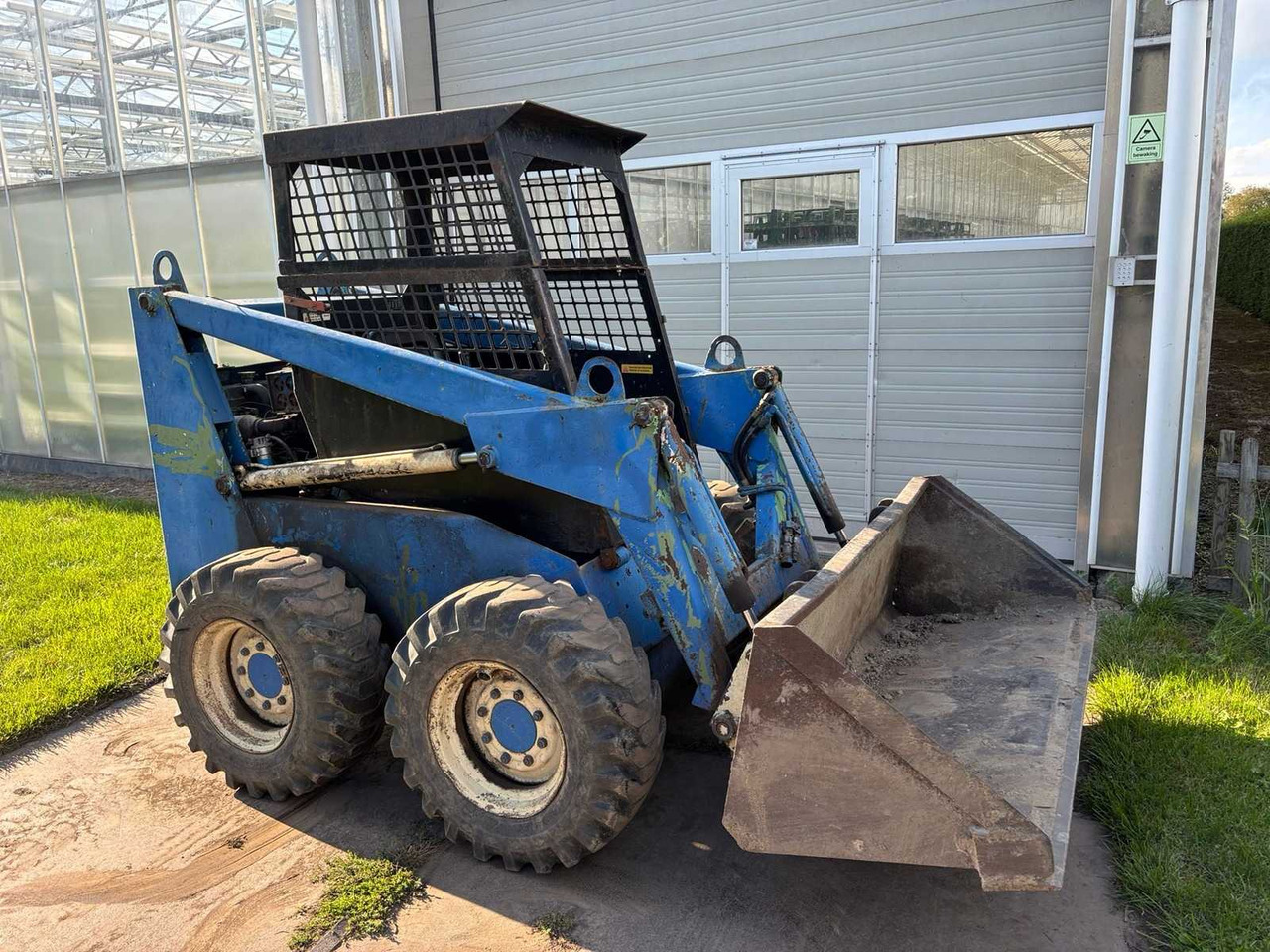 Bobcat 825 - 滑移装载机:图2 Bobcat 825 - 滑移装载机:图2