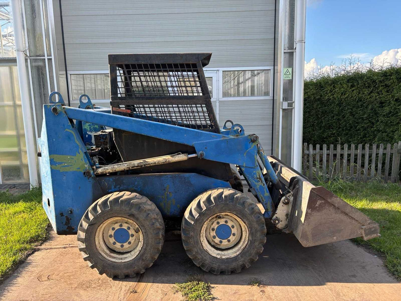 Bobcat 825 - 滑移装载机:图3 Bobcat 825 - 滑移装载机:图3