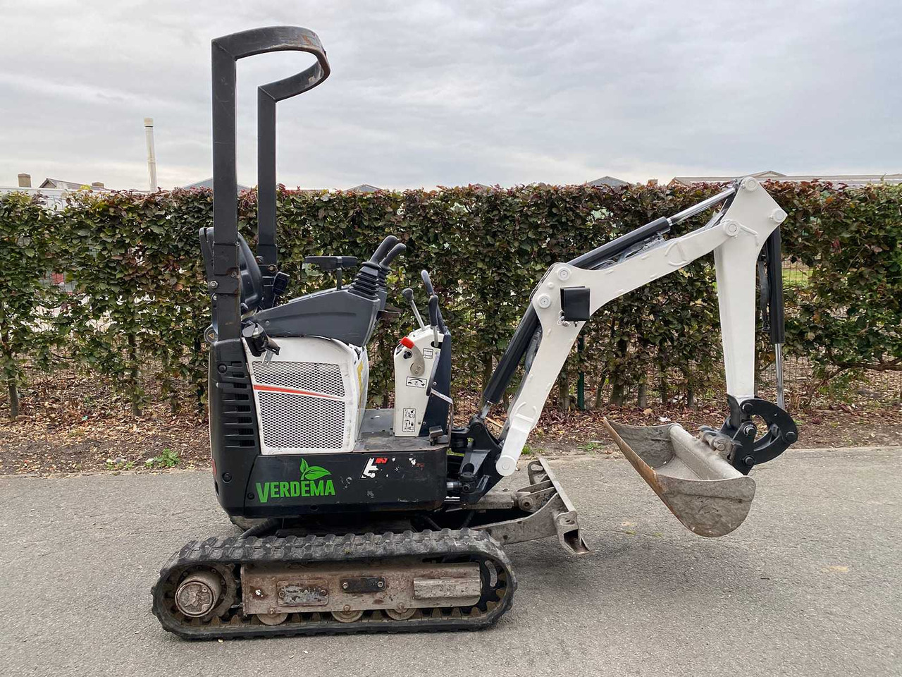 Bobcat E10z - 小型挖掘机:图1 Bobcat E10z - 小型挖掘机:图1