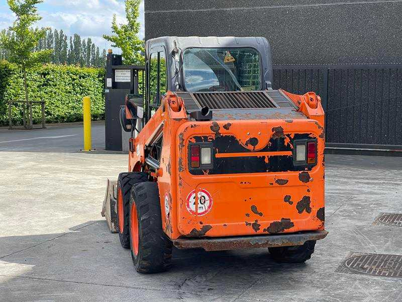 Bobcat S450 - 滑移装载机:图2 Bobcat S450 - 滑移装载机:图2