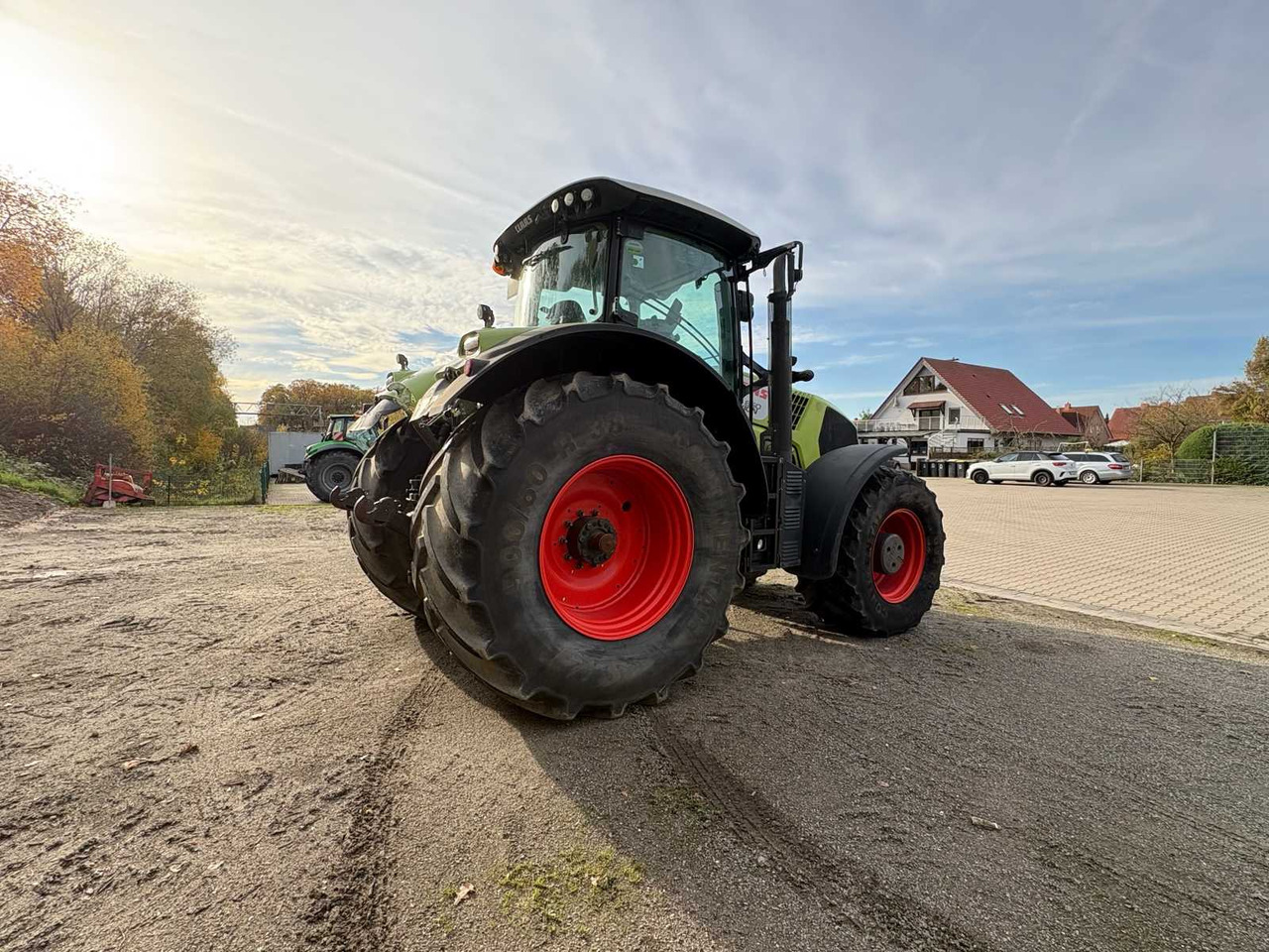 CLAAS ARION 850 C-MATIC FARM TRACTOR WITH ALL-WHEEL DRIVE - 拖拉机:图5 CLAAS ARION 850 C-MATIC FARM TRACTOR WITH ALL-WHEEL DRIVE - 拖拉机:图5