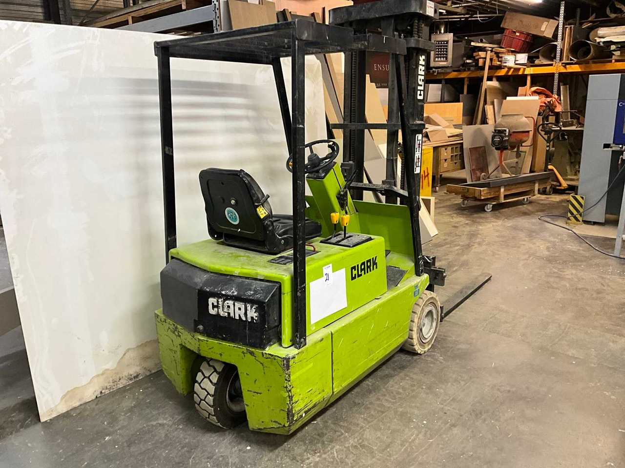 CLARK TM 15 FORKLIFT - 叉车:图3 CLARK TM 15 FORKLIFT - 叉车:图3